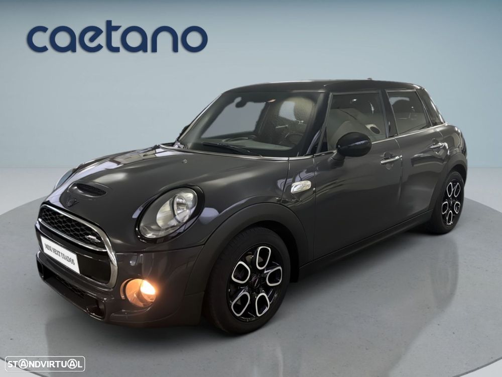 MINI 5 Portas Cooper SD Auto Desportiva - 1