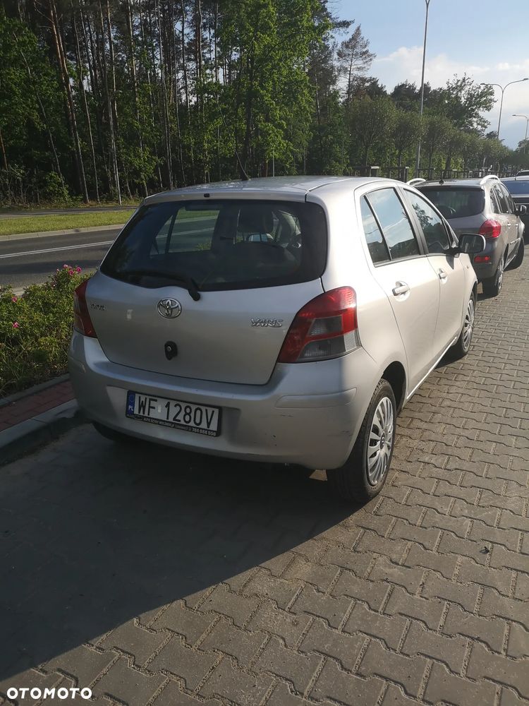 Toyota Yaris 1.4 D-4D Active - 3