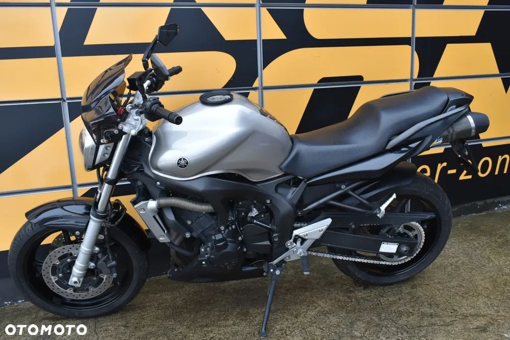 Yamaha FZ6 - 8