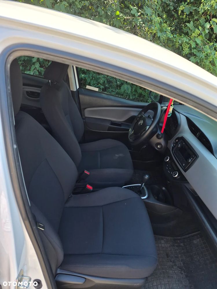 Toyota Yaris - 6