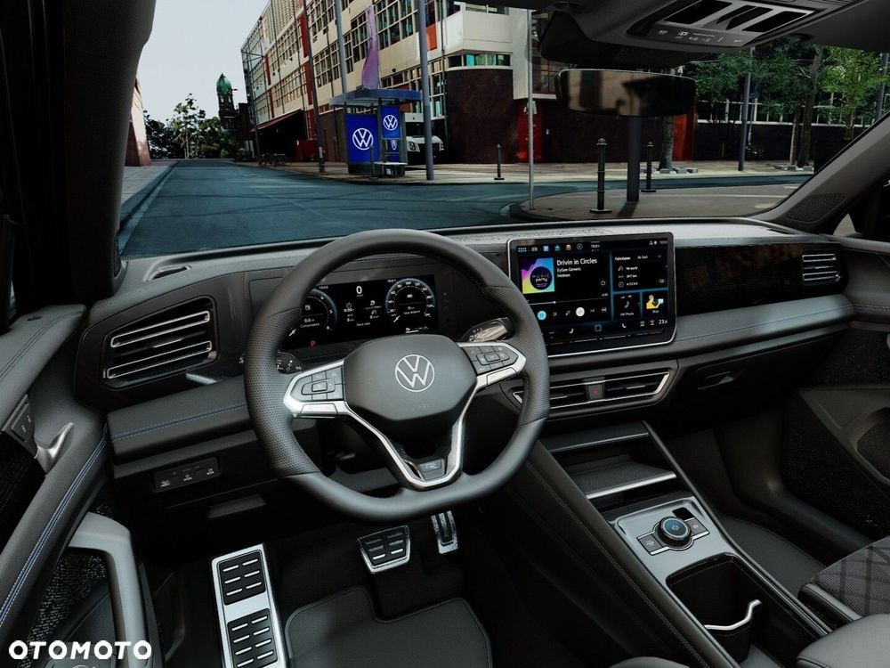 Volkswagen Tiguan - 11