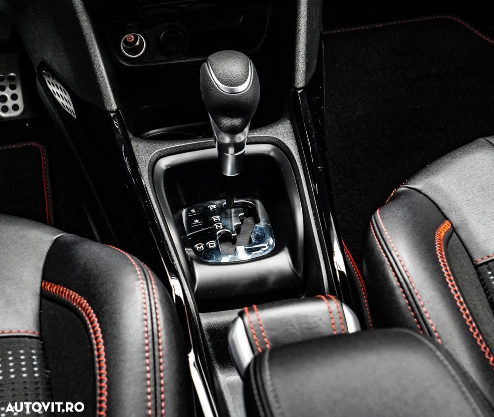 Peugeot 2008 1.2 PureTech Turbo EAT6 S&S GT-Line - 19