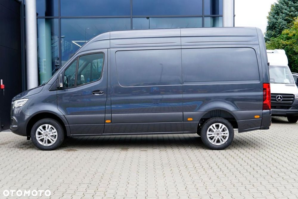 Mercedes-Benz Sprinter - 4