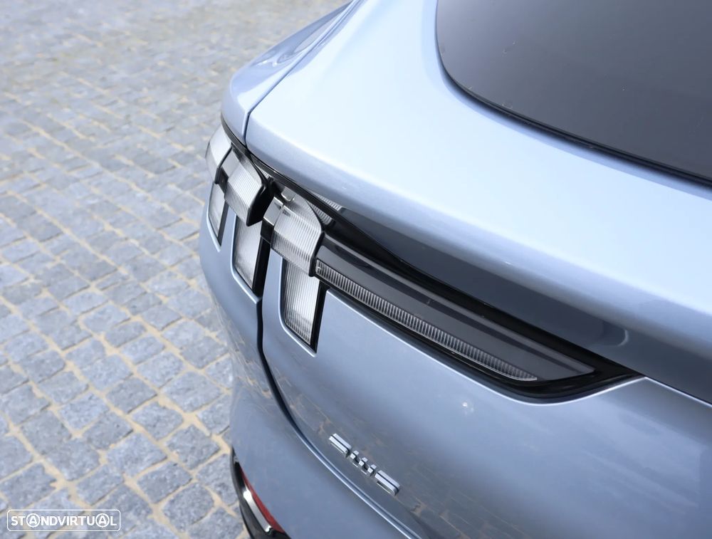 Ford Mustang Mach-E 75.7 kWh Premium AWD - 23