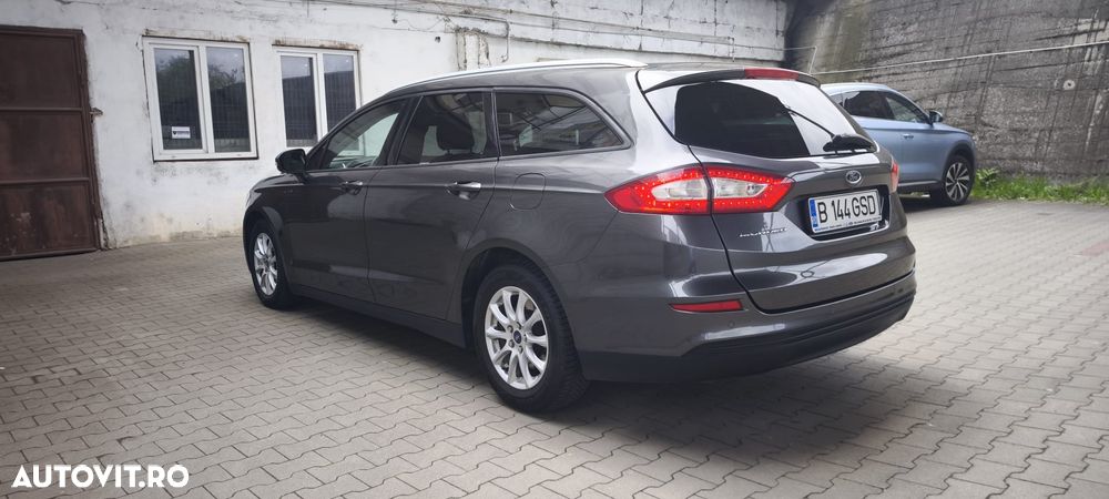Ford Mondeo 2.0 TDCi Powershift Business - 7