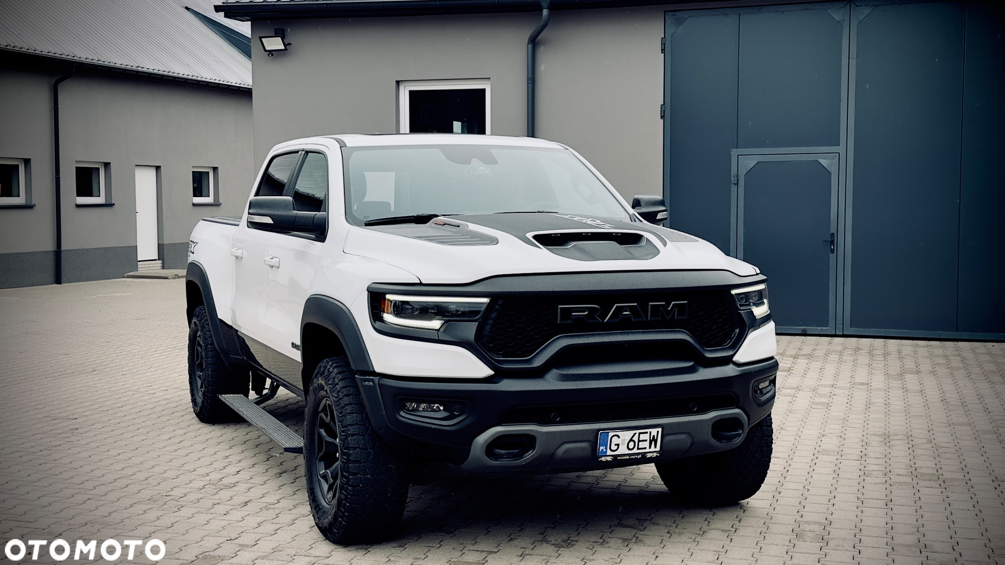 RAM 1500 TRX - 16