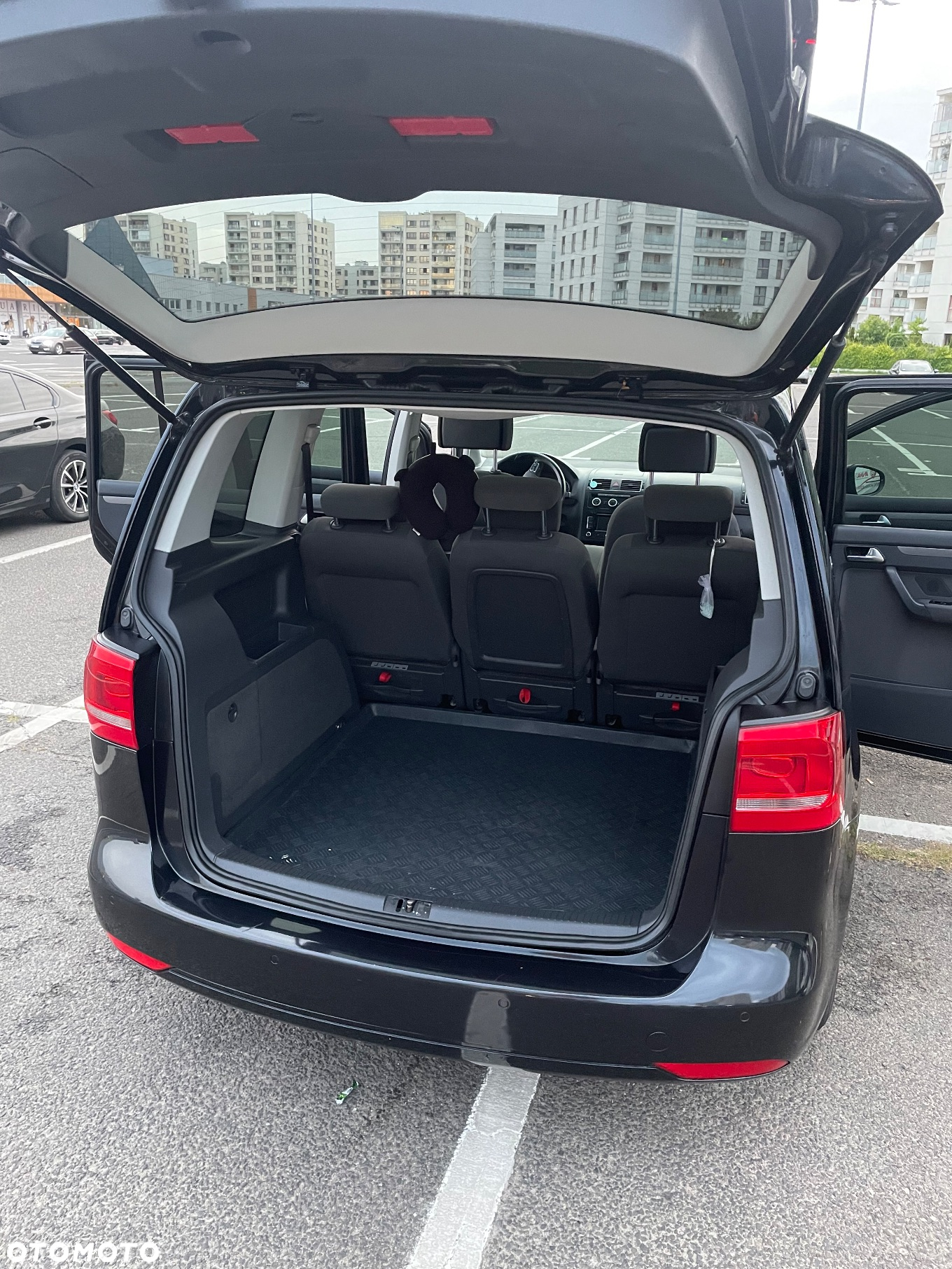 Volkswagen Touran 1.6 TDI DPF Comfortline DSG - 10