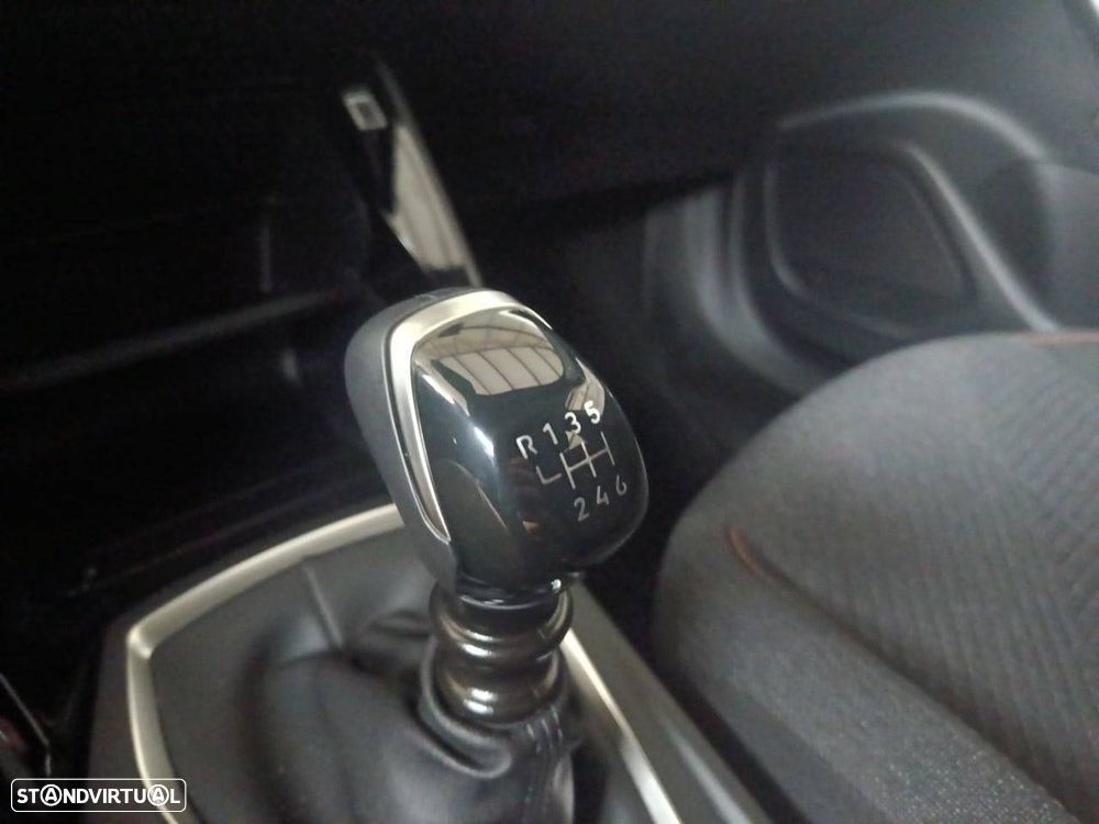 Peugeot 2008 1.2 PureTech Style - 19