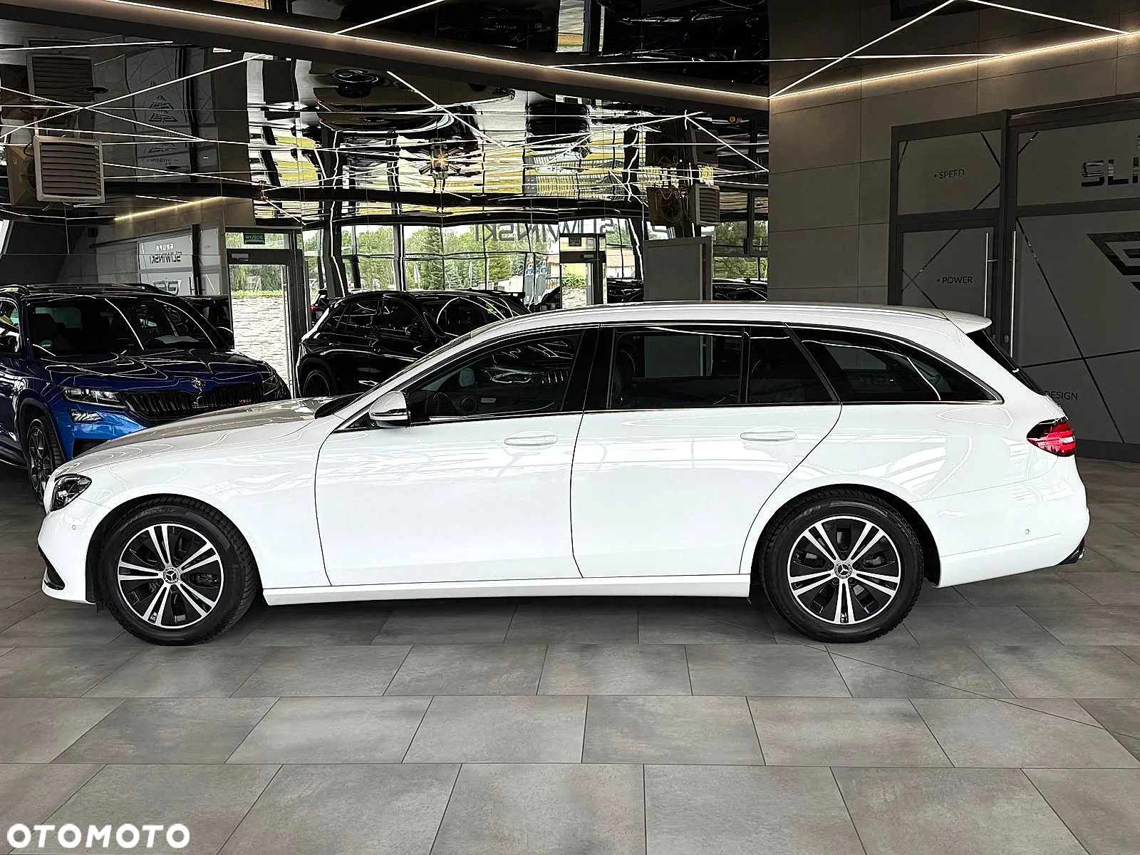 Mercedes-Benz Klasa E 200 d T 9G-TRONIC Avantgarde - 4