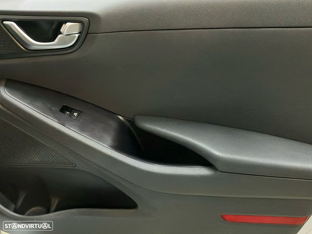 Hyundai Ioniq 1.6 GDI HEV - 22