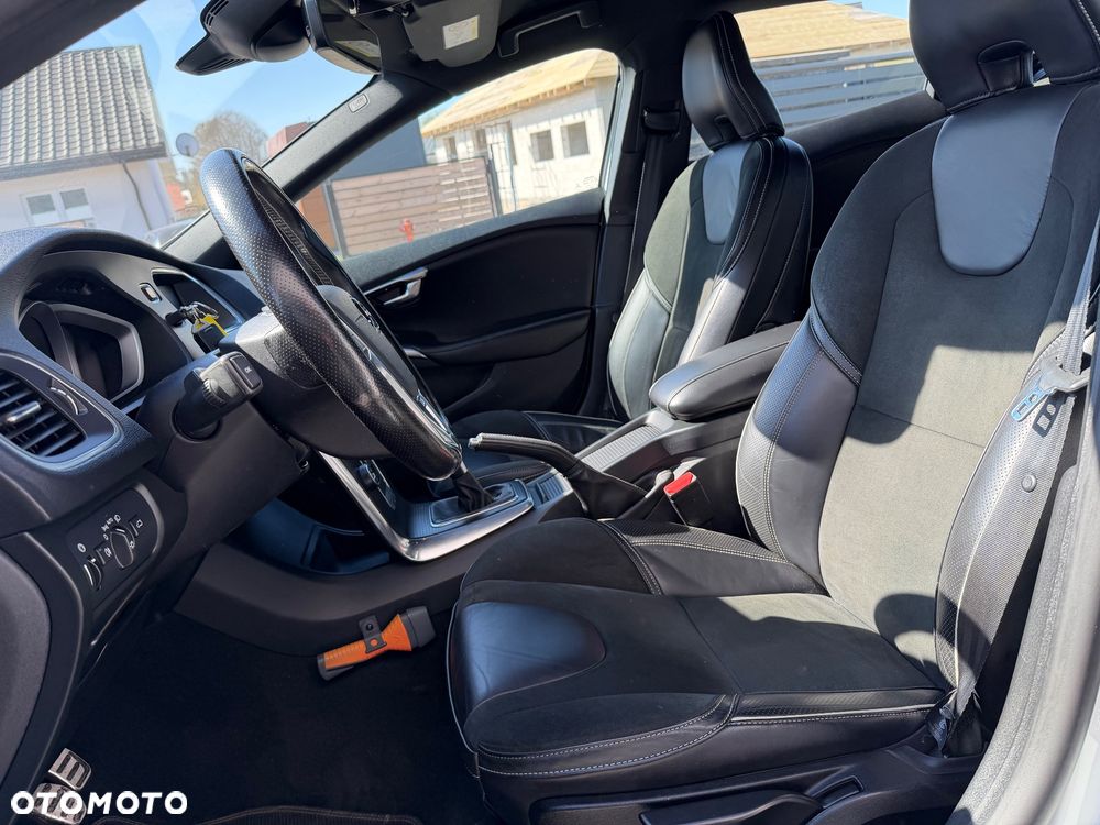 Volvo V40 D2 RDesign - 13