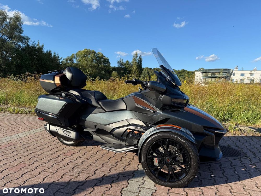 Can-Am Spyder - 1