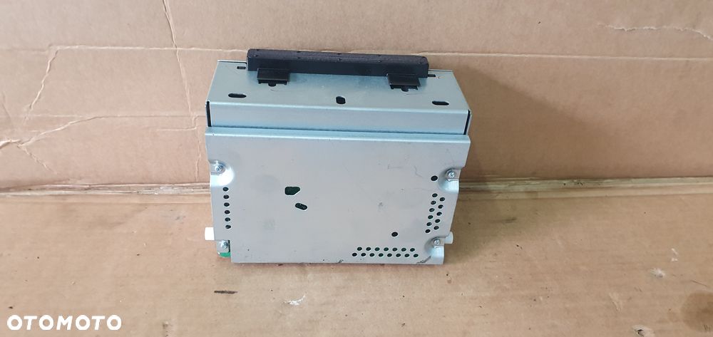 Radio radioodtwarzacz czytnik radia Ford Fiesta MK7 8A6T-18C815-BN - 3