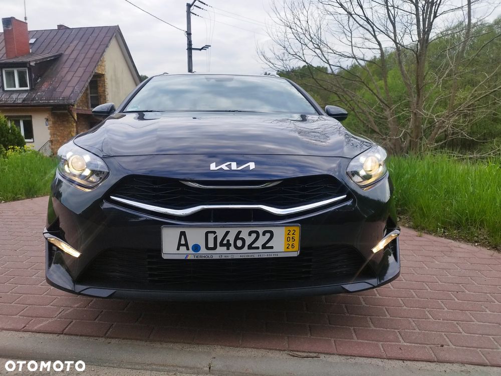 Kia Ceed - 31