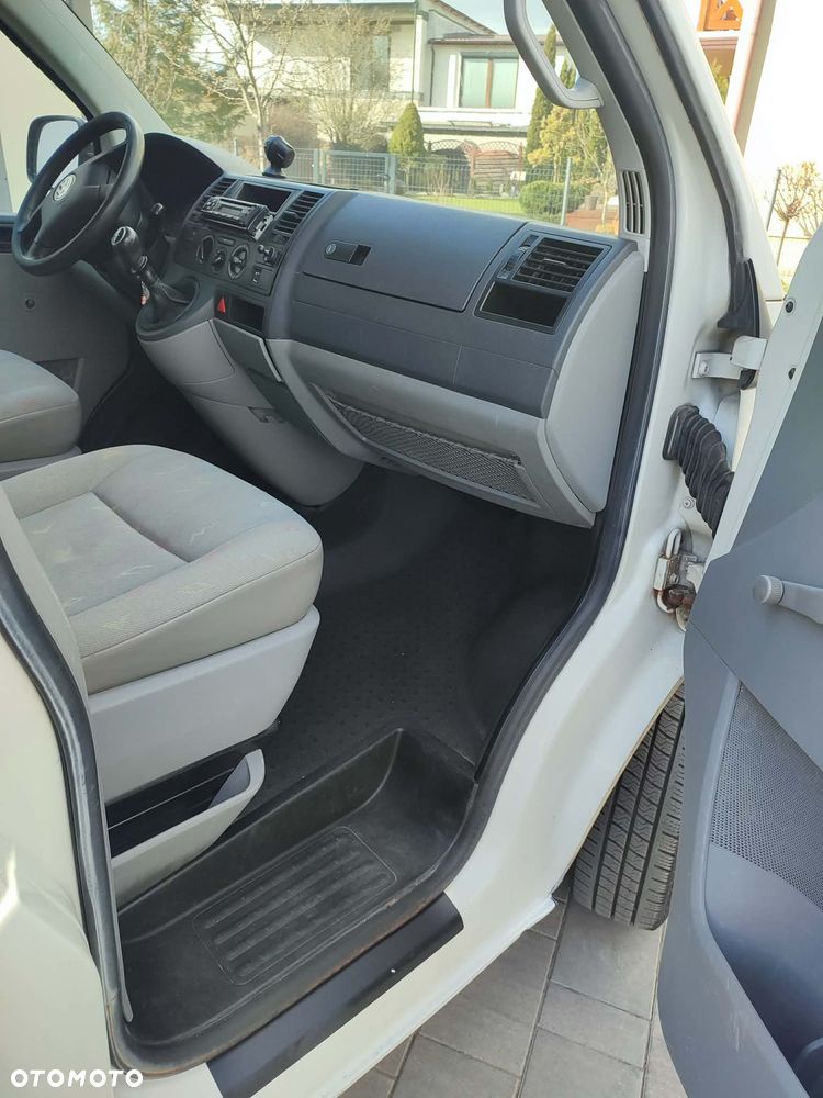 Volkswagen Transporter - 12