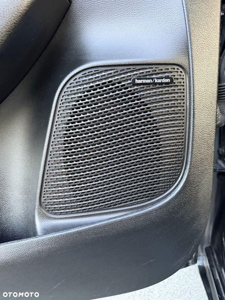 Chrysler Pacifica - 30