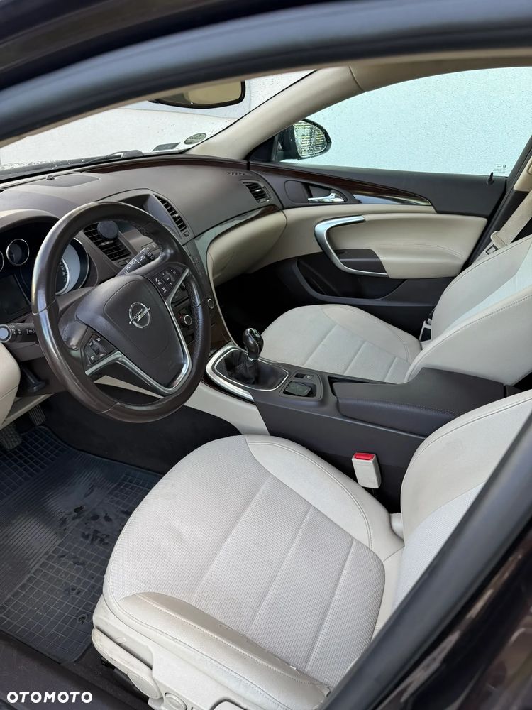 Opel Insignia 2.0 T Cosmo - 4