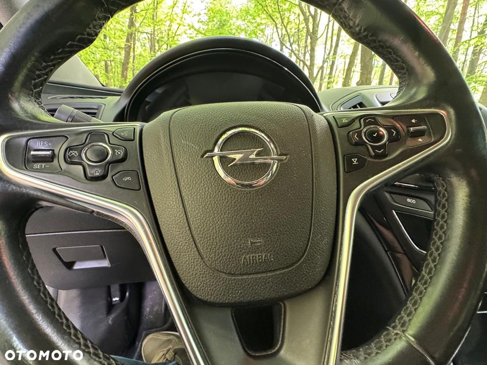 Opel Insignia - 24