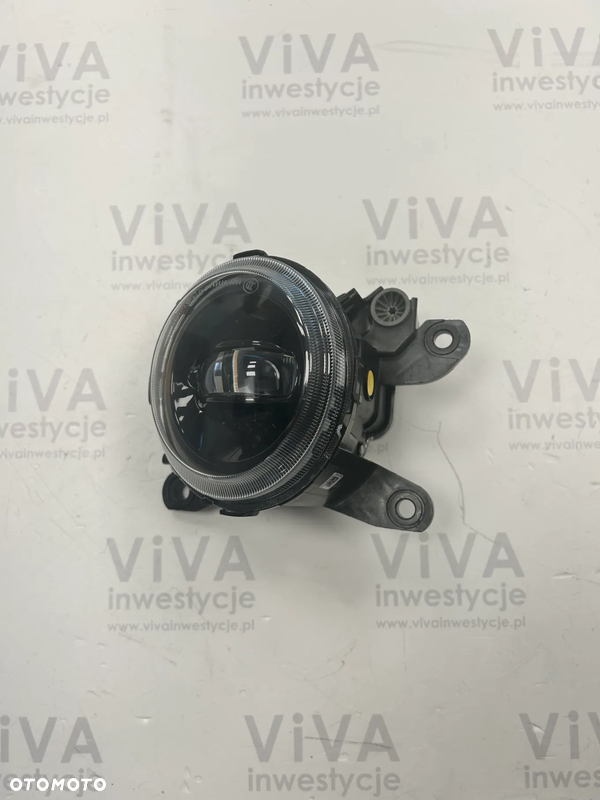 MERCEDES BENZ OE HALOGEN REFLEKTOR PRZECIWMGIELNY PRAWY A9608204656