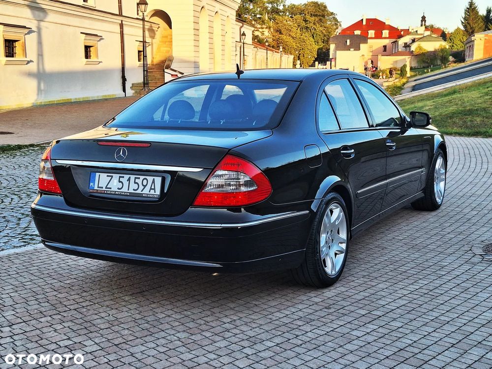 Mercedes-Benz Klasa E 500 Elegance - 23