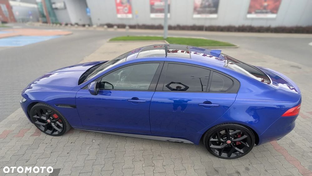Jaguar XE S - 5