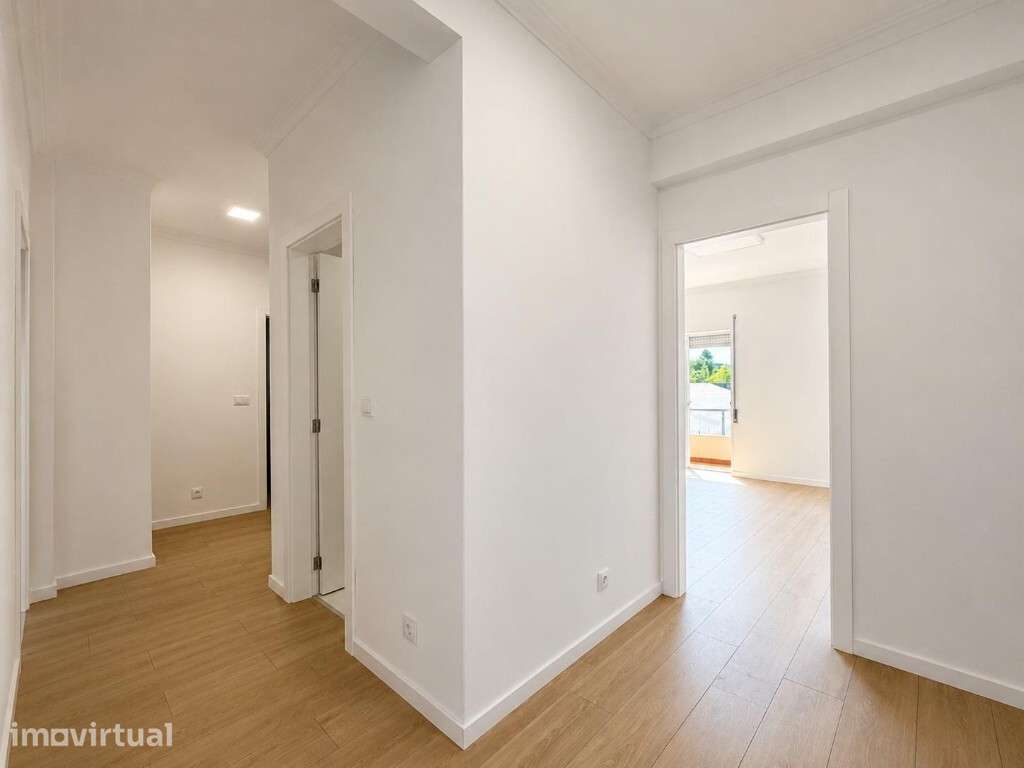 Apartamento T3 com garagem em zona de ,Santa Apolónia - Grande imagem: 4/10