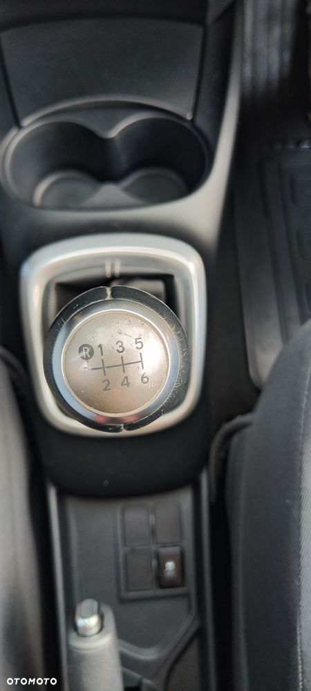 Toyota Yaris 1.33 Premium EU6 - 17