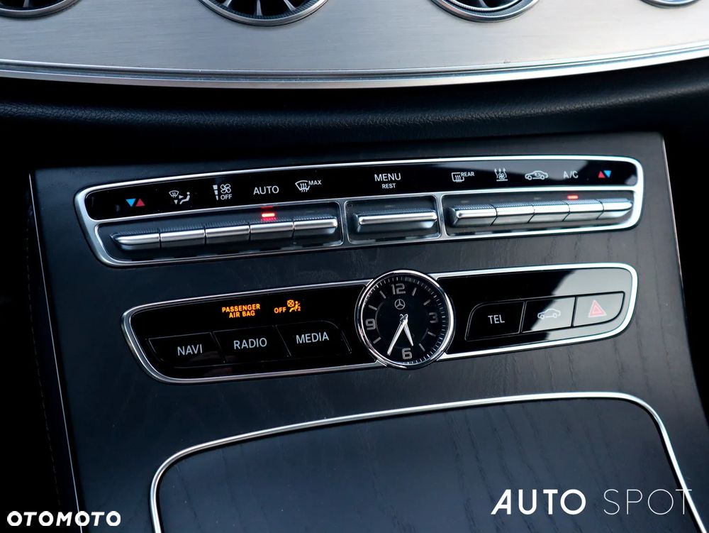 Mercedes-Benz Klasa E 350 9G-TRONIC AMG Line - 38