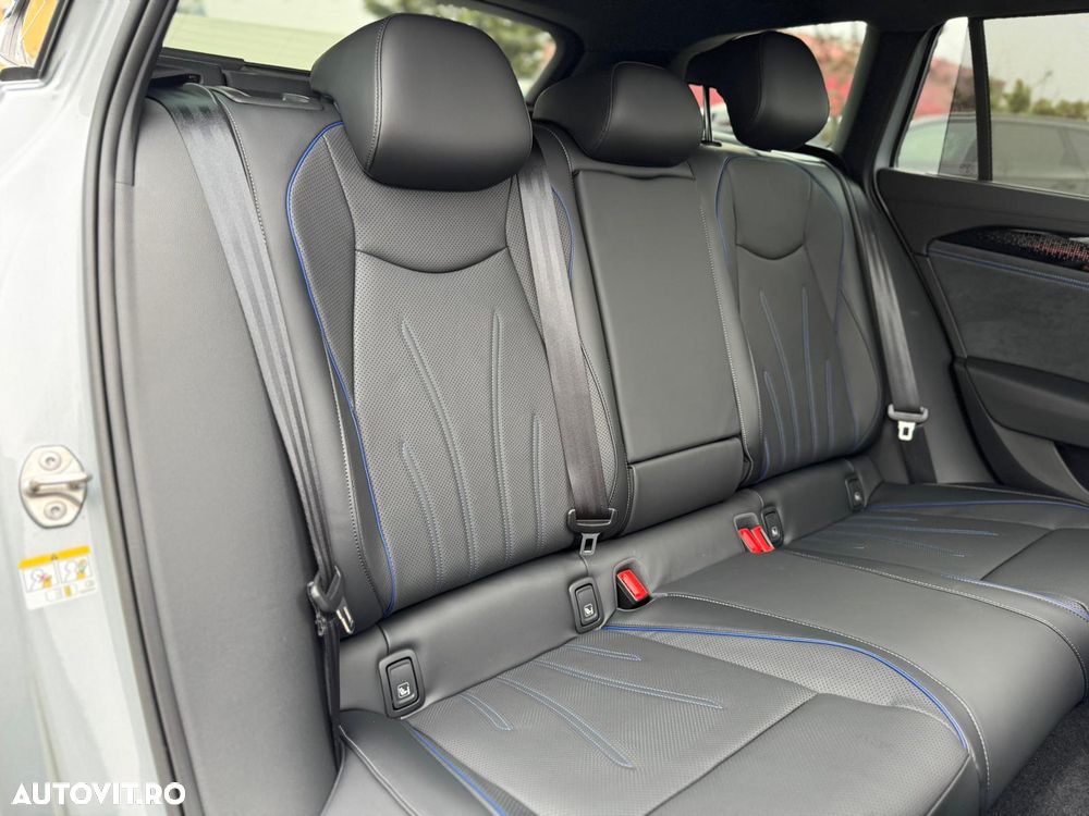 Volkswagen Passat 2.0 TDI 4Motion DSG R-Line - 11