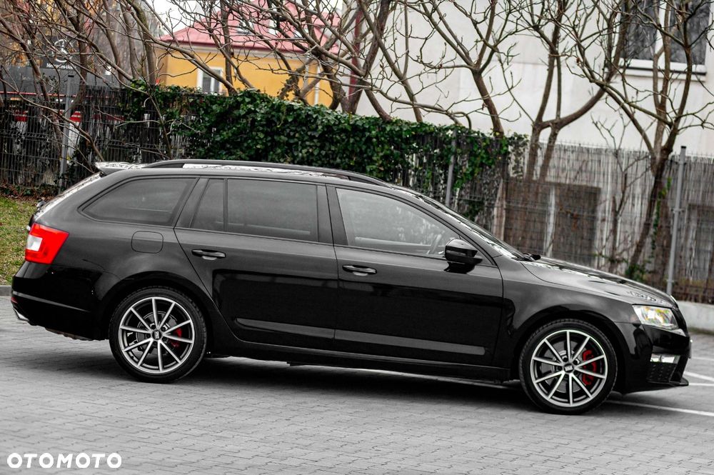 Skoda Octavia 2.0 TSI RS - 10
