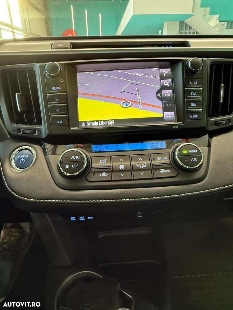 Toyota RAV4 2.5 4x4 Hybrid Executive - 29