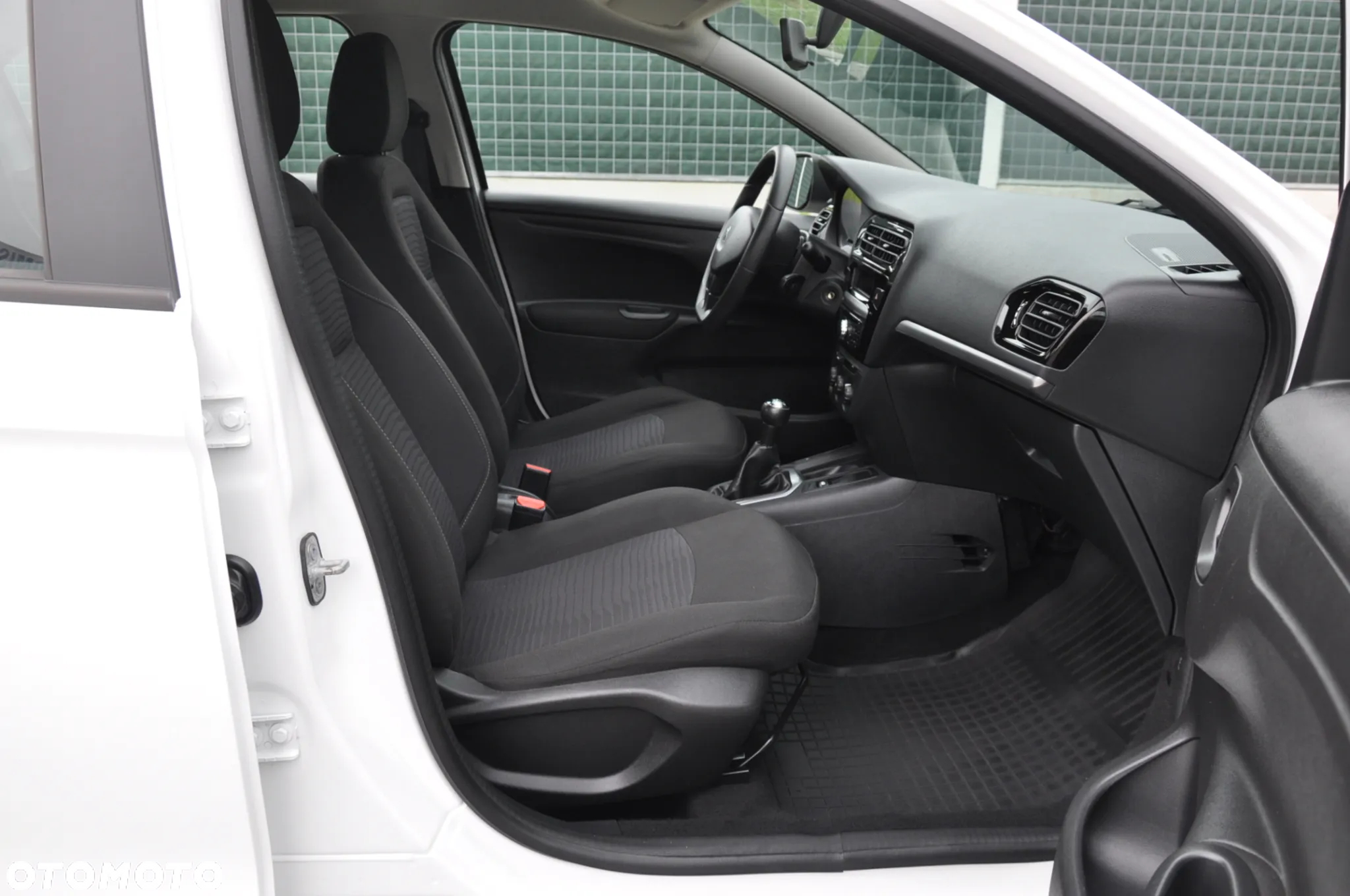 Peugeot 301 1.2 Pure Tech Access - 13