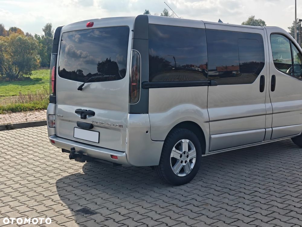 Opel Vivaro Tour - 3