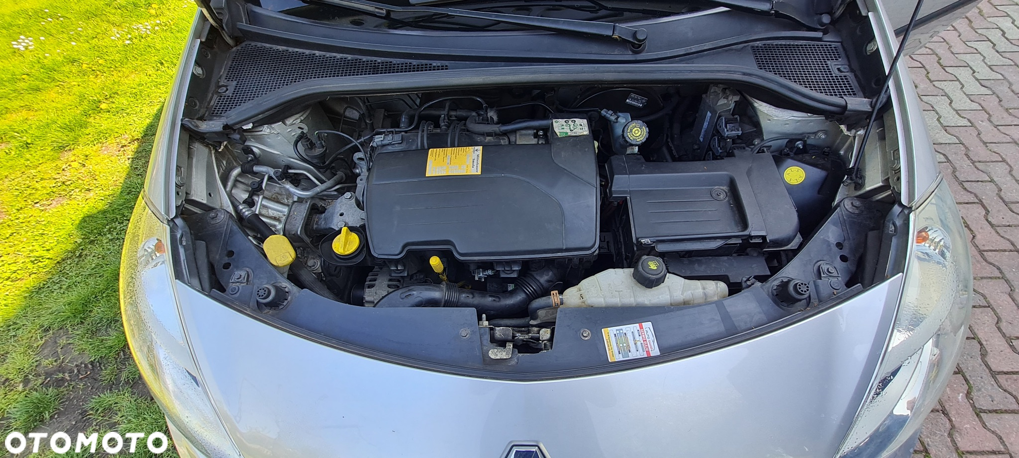 Renault Clio 1.2 16V 75 Collection - 12