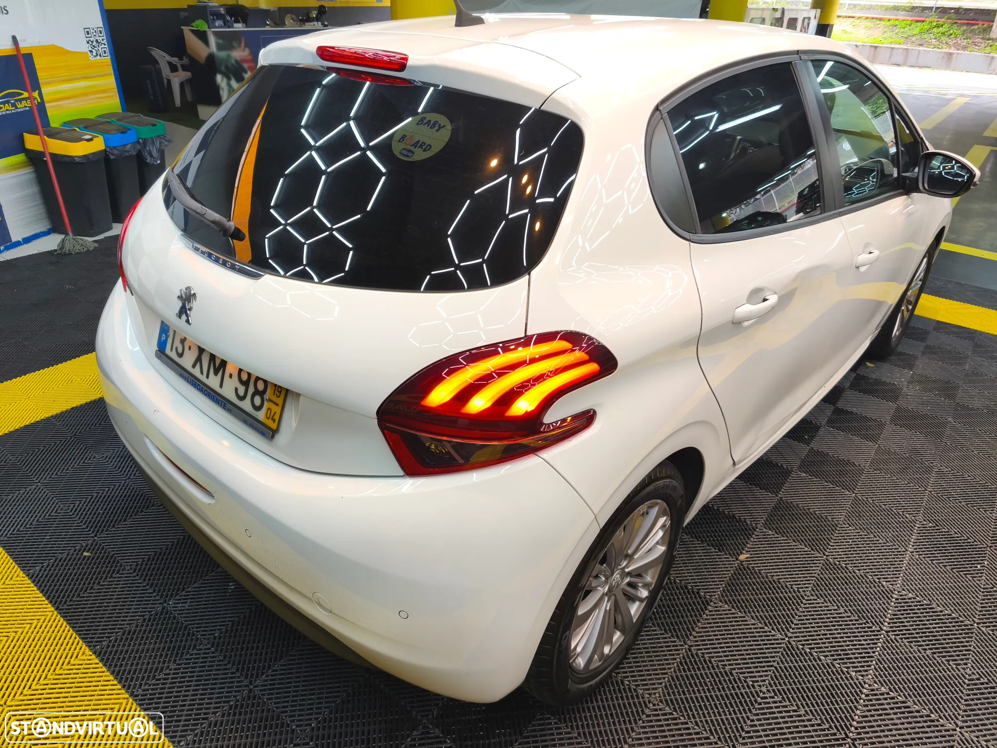 Peugeot 208 1.2 PureTech Signature - 7