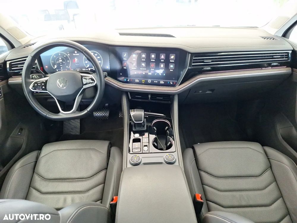 Volkswagen Touareg V6 TDI 4MOTION Elegance - 13