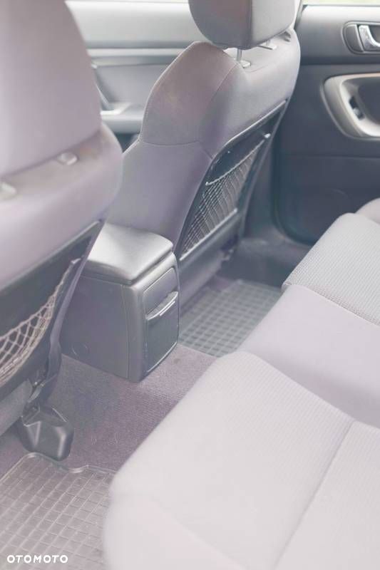 Subaru Legacy - 25