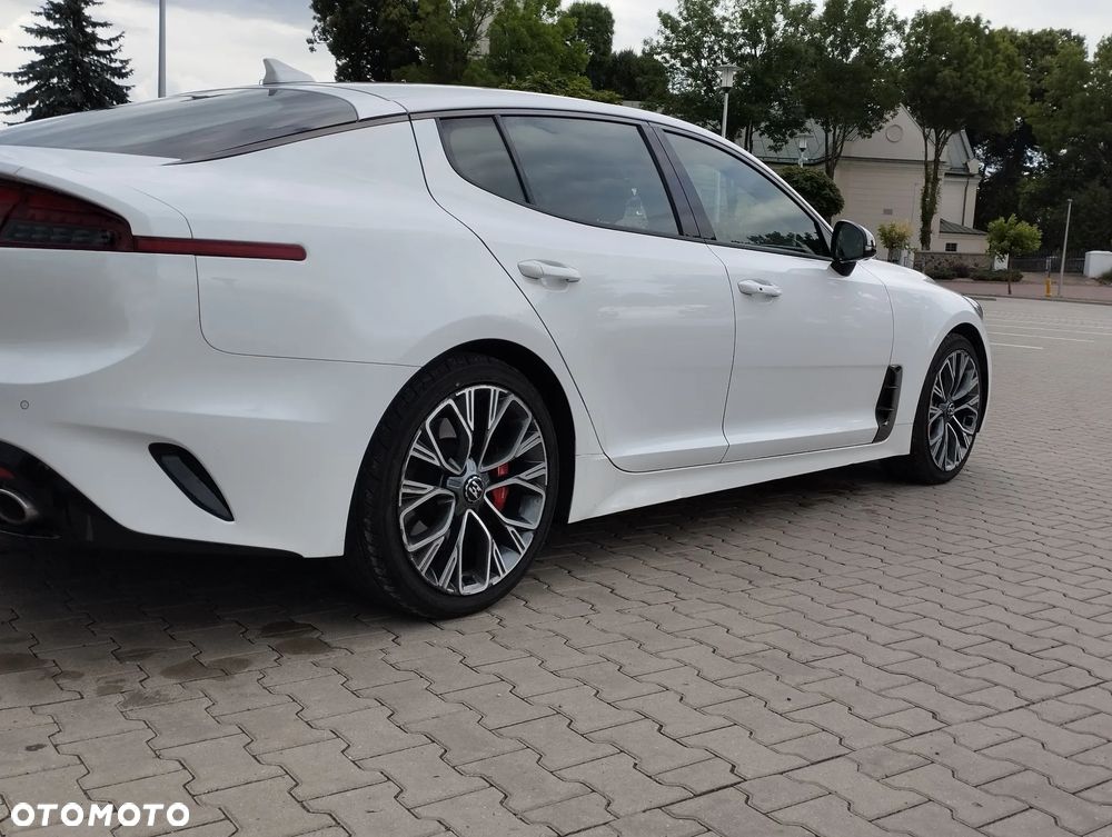 Kia Stinger 3.3 T-GDI V6 GT AWD - 8