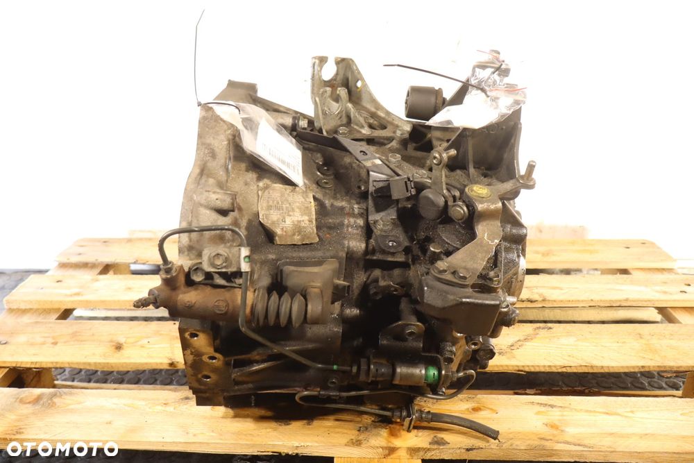 SKRZYNIA BIEGÓW 6 BIEGOWA TOYOTA AURIS I 2.0D4D PYBZ-E - 3