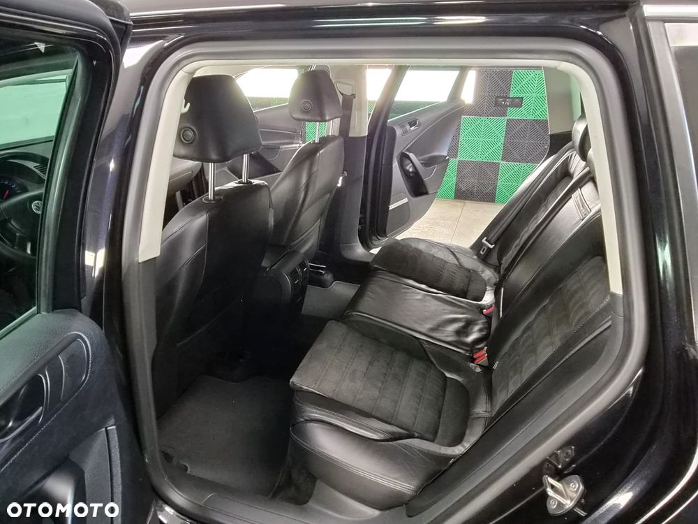 Volkswagen Passat - 21
