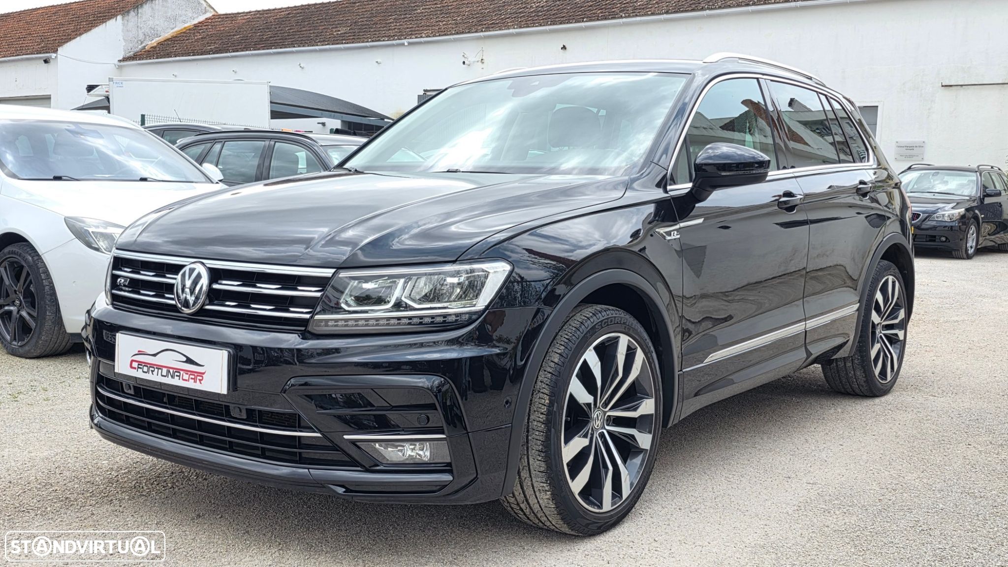VW Tiguan 2.0 TDI R-Line - 1