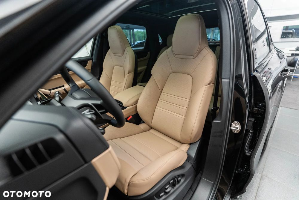 Porsche Cayenne E-Hybrid PHEV Black Edition - 9