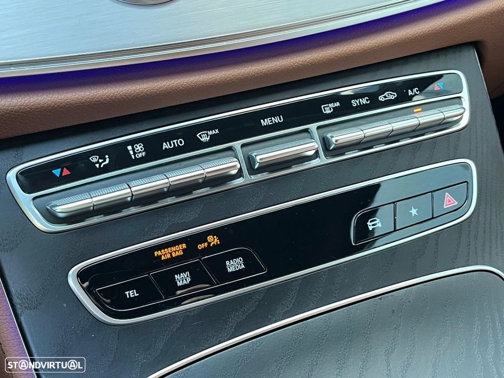 Mercedes-Benz E 300 d AMG Line 4Matic Aut. - 31