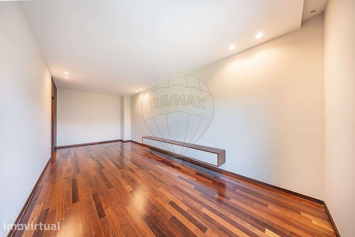Apartamento T3 em Ruilhe, próximo da cidade de Braga! - Grande imagem: 3/40