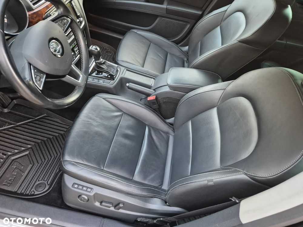 Skoda Superb Combi 2.0 TDI DSG Exclusive - 34