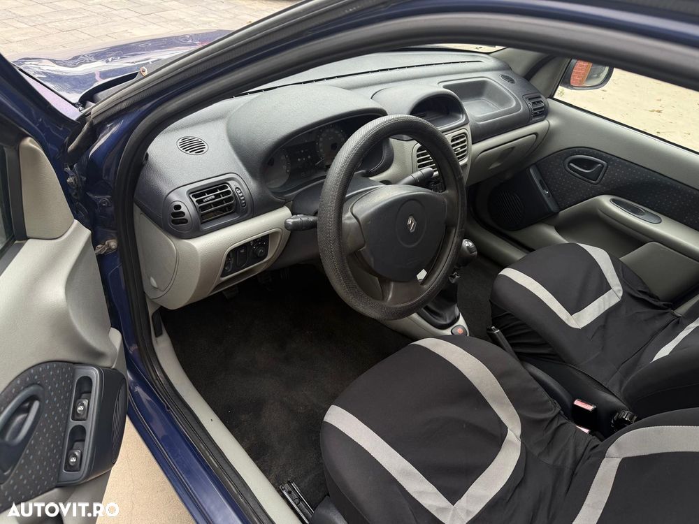 Renault Clio - 18