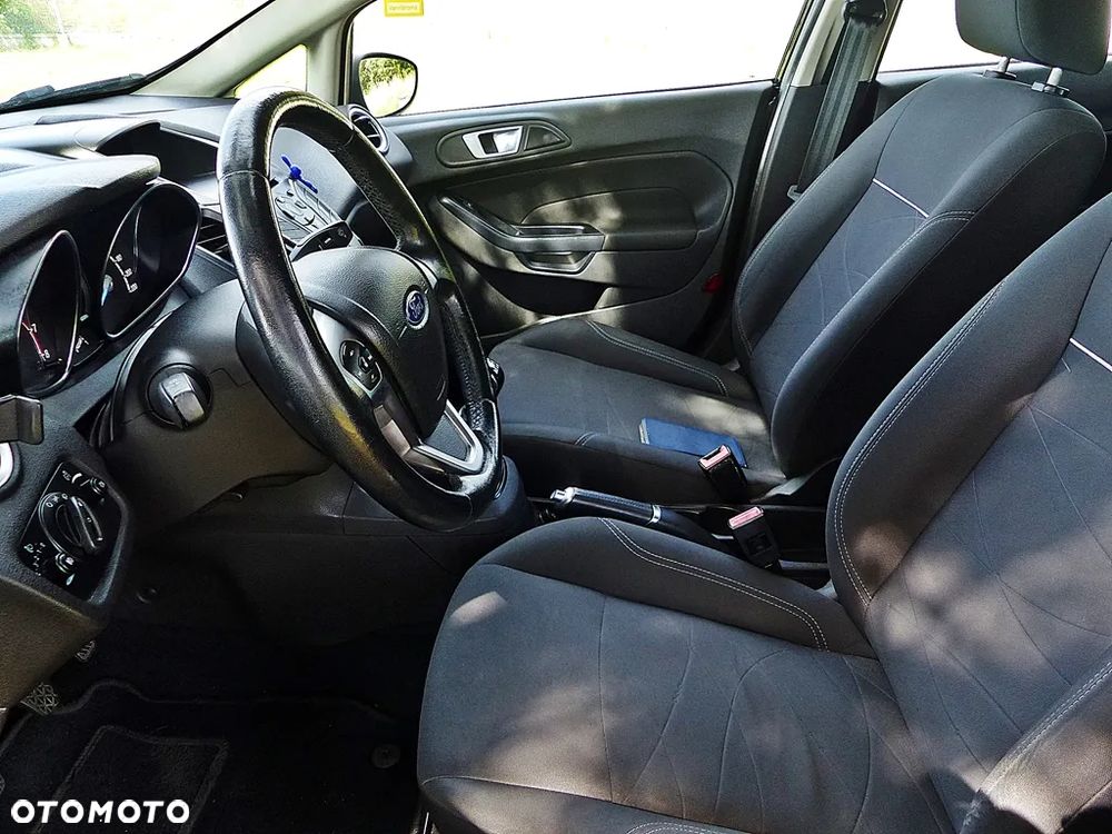Ford Fiesta 1.25 Titanium EU5 - 19