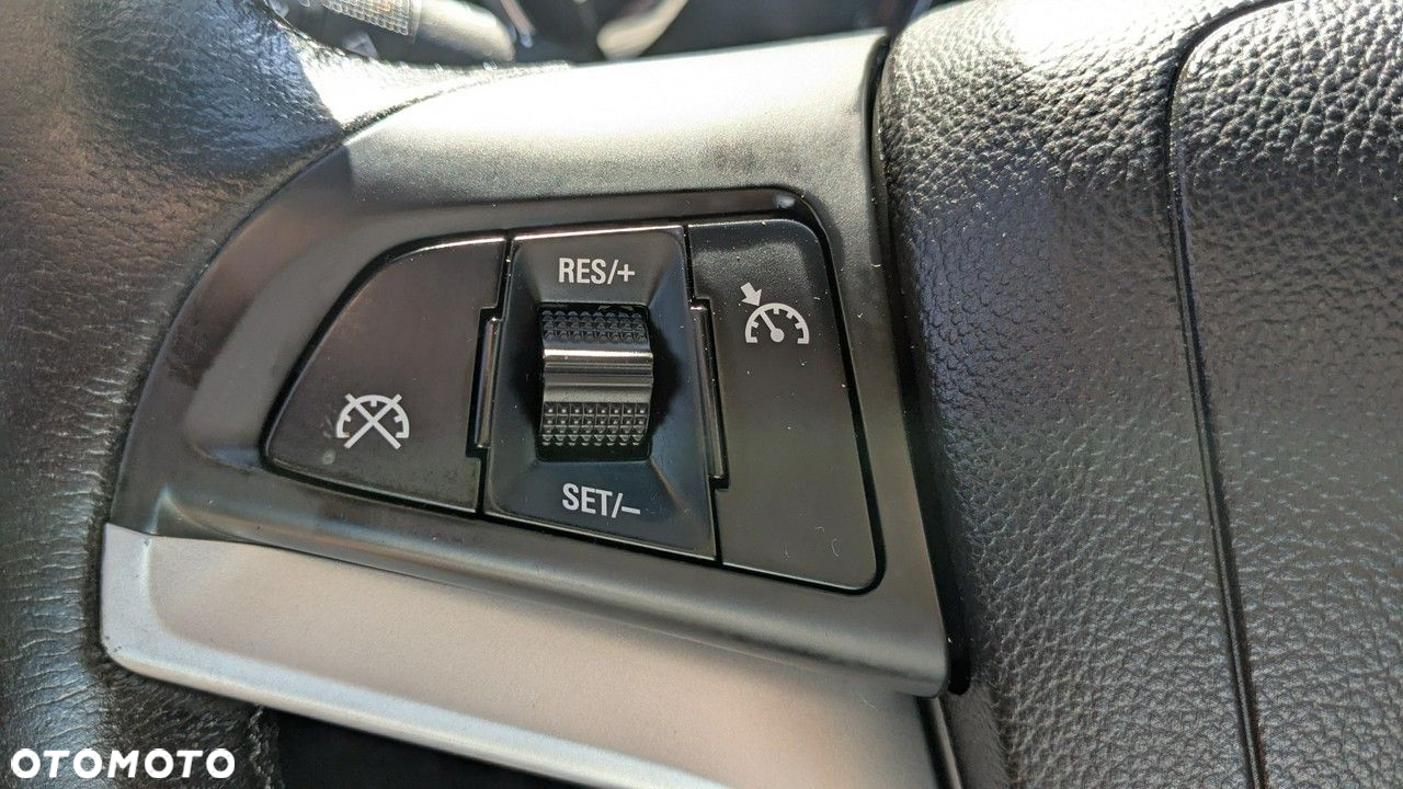 Chevrolet Cruze - 26