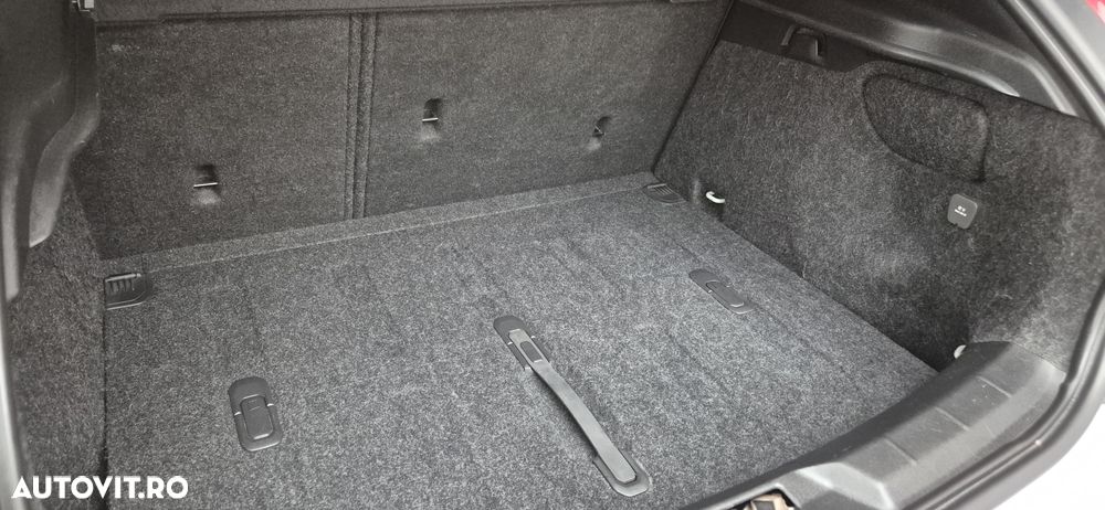 Volvo V40 D3 - 39