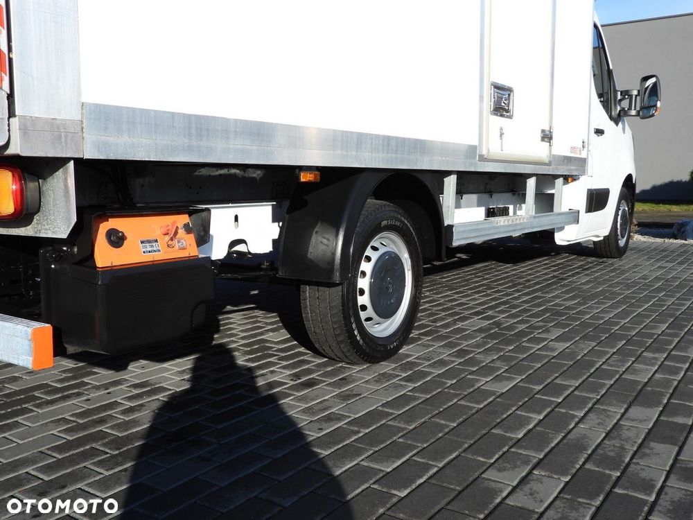 Renault MASTER KONTENER WINDA 8 PALET TEMPOMAT LEDY KLIMATYZACJA  145KM - 19